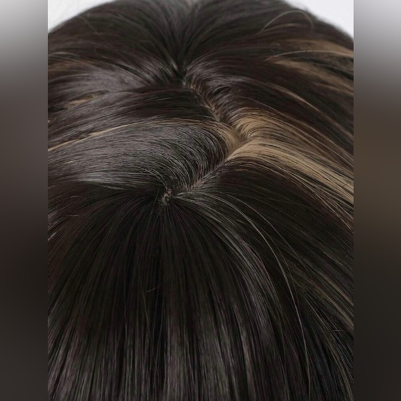 Black, dark brown 28 inch wig - Picture 5 of 8